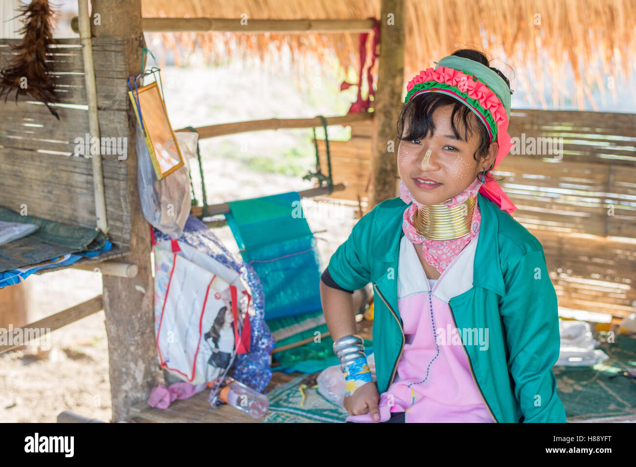 Karen lungo collo di persone nel nord della Thailandia Foto Stock