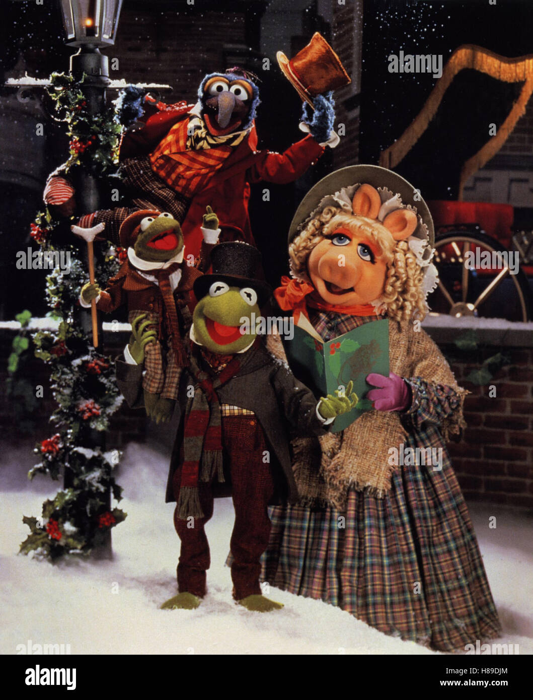 Die Muppets Weihnachtsgeschichte, (A MUPPETS CHRISTMAS CAROL) USA 1992, Regie: Brian Henson, SAM EAGLE, Kermit, Miss Piggy u.a. Sichwort: Puppen Foto Stock