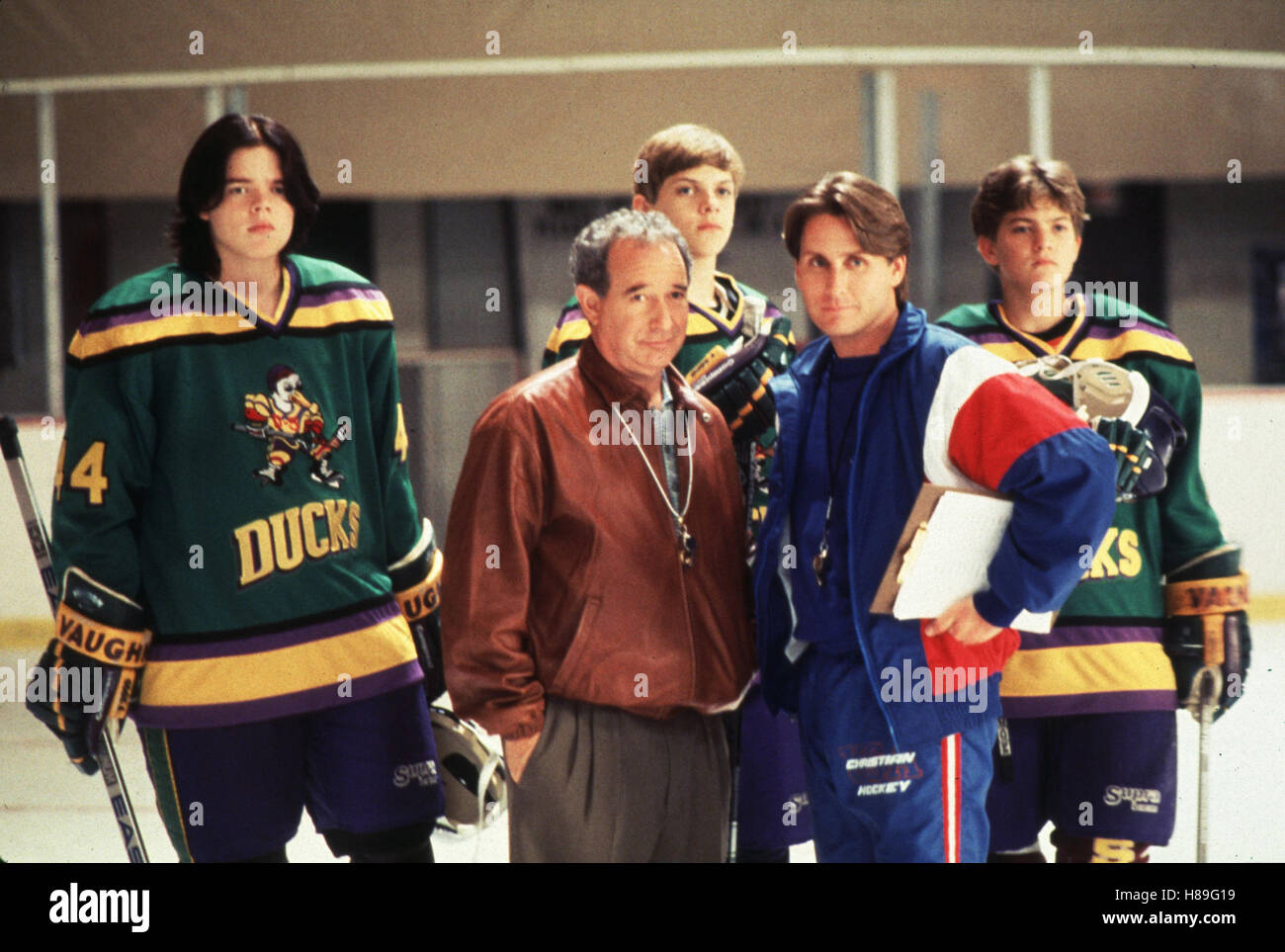 Mighty Ducks II - Das Superteam kehrt zurück, (D2 - il Mighty Ducks) USA 1994, Regie: Sam Weisman, MICHAEL TUCKER (2.vl), Emilio Estevez (2.vr), Stichwort: Eishockey, Spieler Foto Stock