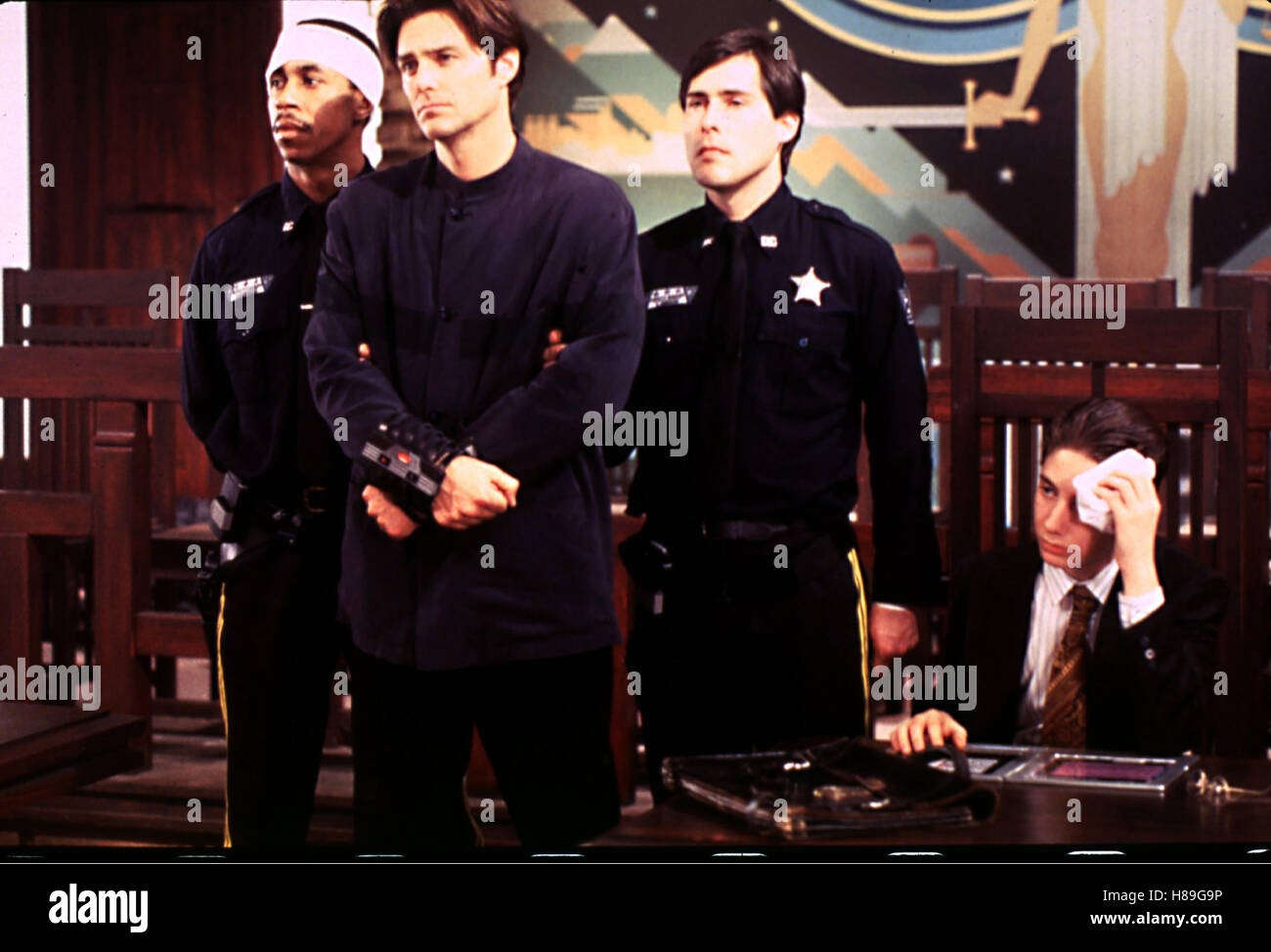 TekWar - Recht und Gesetz im Cyberspazio (TEKJUSTICE), USA 1994, Regie: Gerard Ciccoritti, Greg EVIGAN, 2.von li; Giacobbe TIERNEY, re sitzend; Stichwort: Handschellen, Gericht Foto Stock