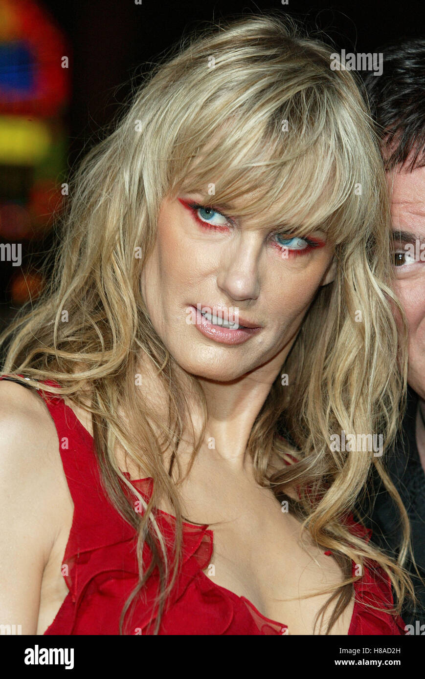 DARYL HANNAH KILL BILL VOL. 1 LA PELLICOLA CINESE PREM THEATRE HOLLYWOOD LA USA 29 Settembre 2003 Foto Stock