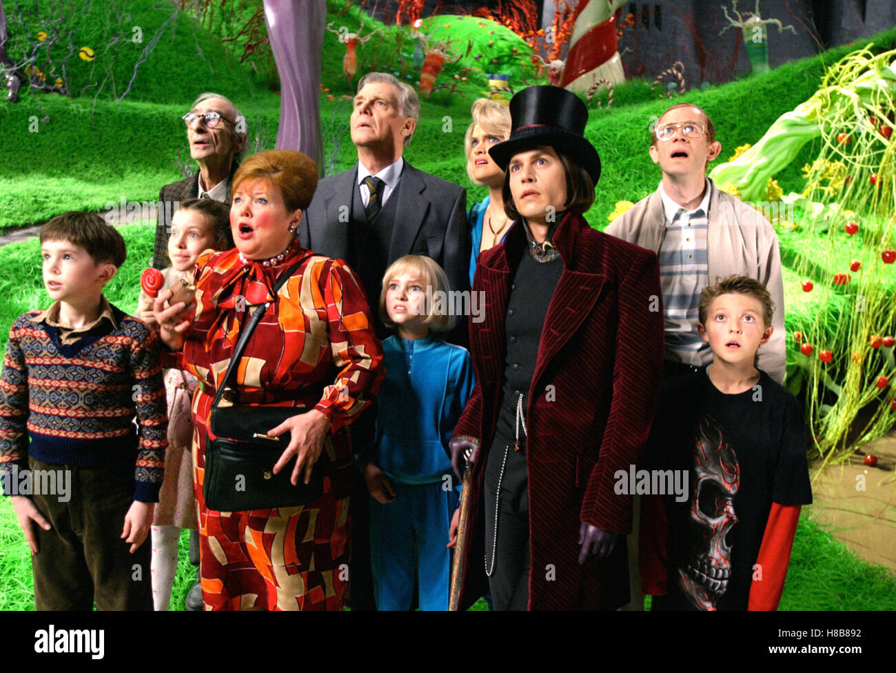 Charlie und die Schokoladenfabrik, (Charlie e la fabbrica di cioccolato) USA-GB 2005, Regie: Tim Burton, FREDDIE HIGHMOREE; FRANZISKA TROEGNER, JULIA INVERNO, Johnny Depp, ADAM GODLEY, GIORDANIA FRY, Chiave: Zylinder, Erlebnis Foto Stock