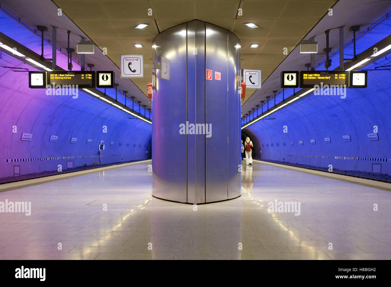 L'Europa, la Germania, la zona della Ruhr, Bochum, stazione metropolitana Bochumer Verein Jahrhunderthalle. Europa, Deutschland, Ruhrgebiet, Bochum, U Foto Stock