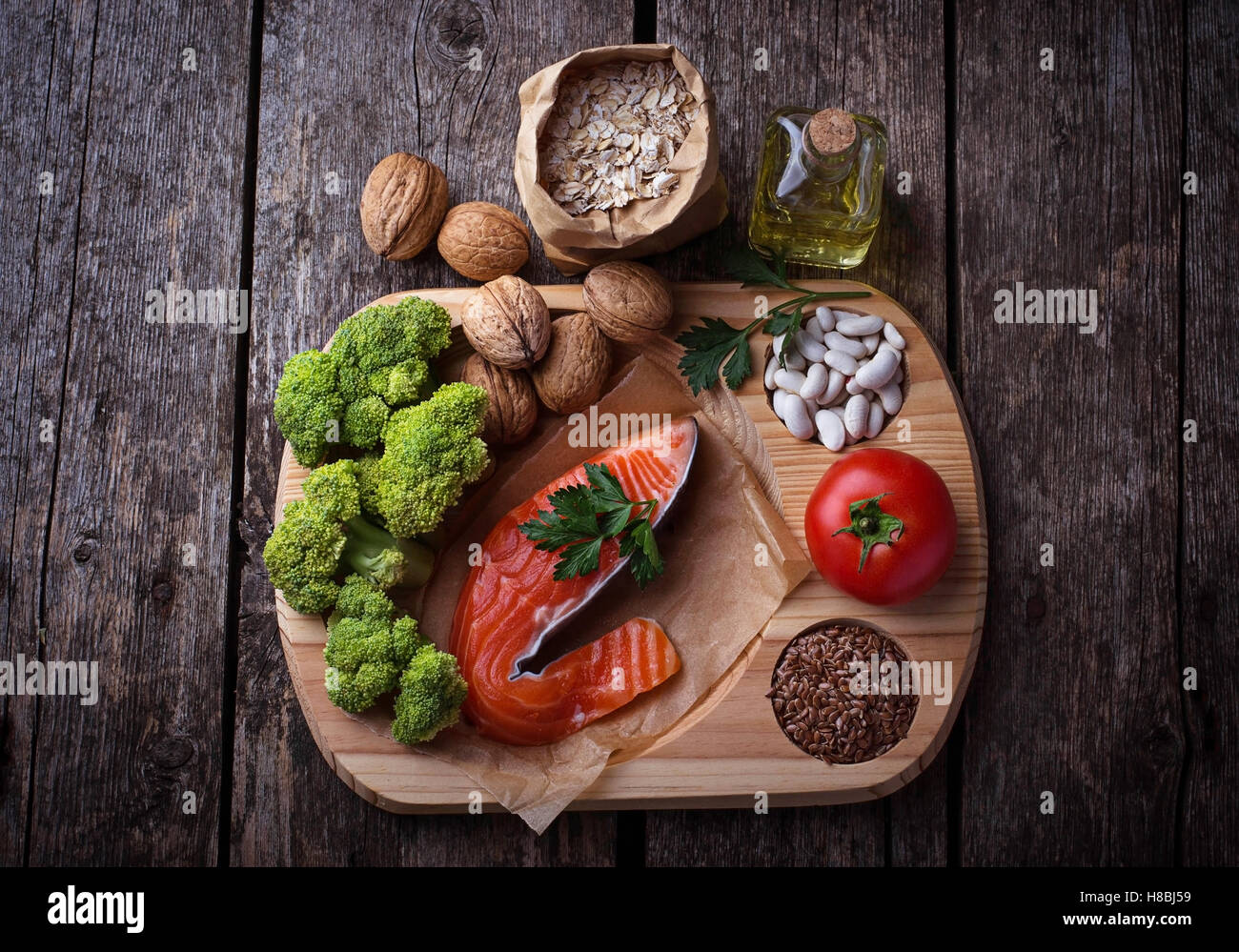 Dieta di colesterolo, cibo sano per il cuore. Messa a fuoco selettiva Foto Stock