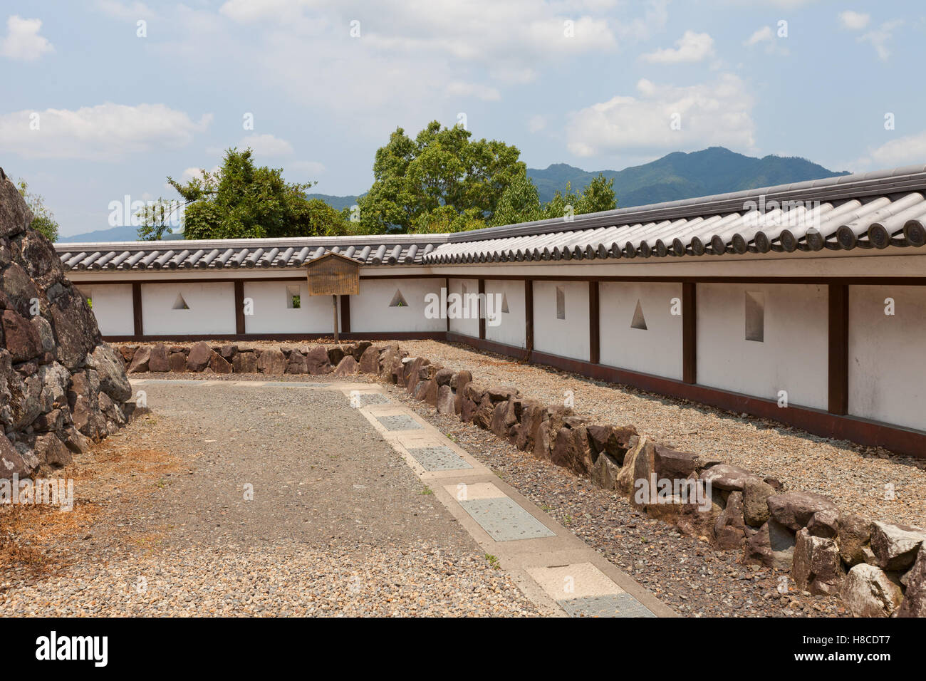 Ricostruito muro di terracotta (HEI) di Fukuchiyama castello, Giappone Foto Stock