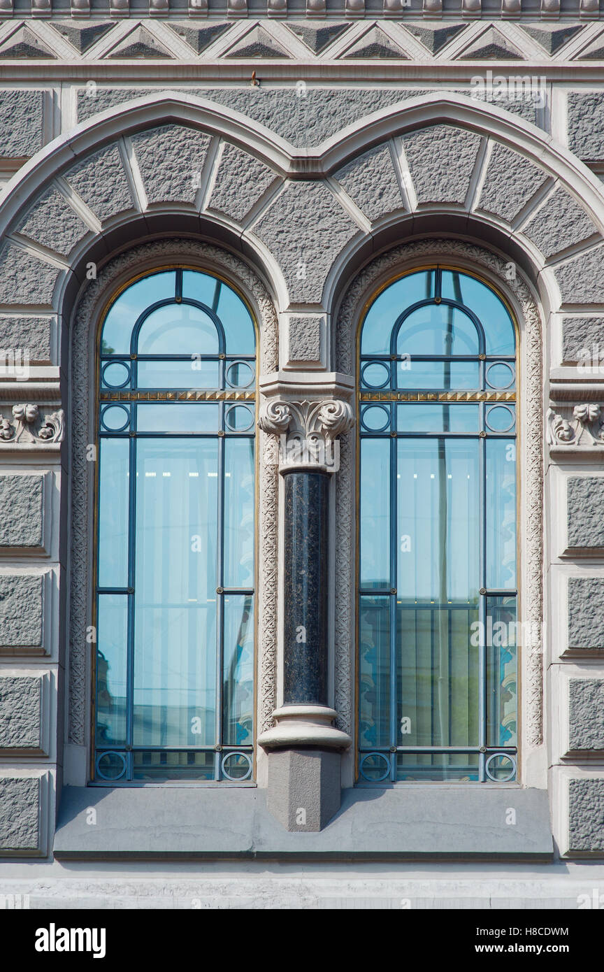 Due belle finestra vintage in edificio storico Foto Stock