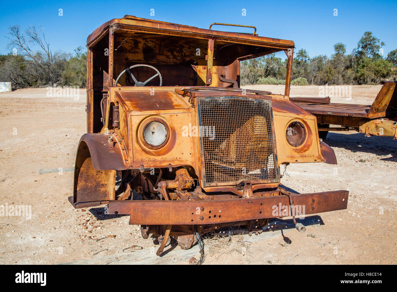 Cabina di Ford Canada vintage outback mail carrello alla stazione Mungerannie, Birdsville Track, Sud Australia Foto Stock