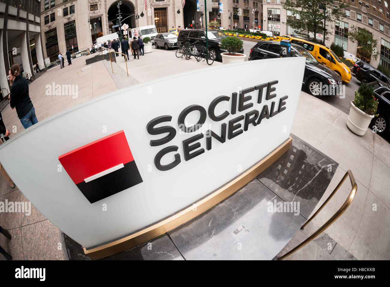 Il New York la sede centrale della banca francese, Société Générale è visto il giovedì, 3 novembre 2016. Société Générale SA ha riferito di terzo trimestre i profitti che gli analisti beat' aspettative. Société Générale è la Francia la terza banca misurata dal patrimonio. (© Richard B. Levine) Foto Stock