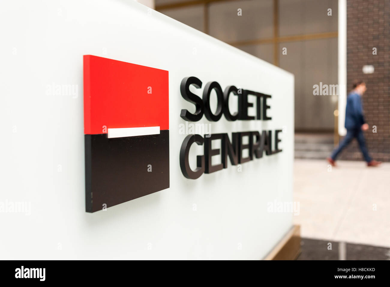 Il New York la sede centrale della banca francese, Société Générale è visto il giovedì, 3 novembre 2016. Société Générale SA ha riferito di terzo trimestre i profitti che gli analisti beat' aspettative. Société Générale è la Francia la terza banca misurata dal patrimonio. (© Richard B. Levine) Foto Stock