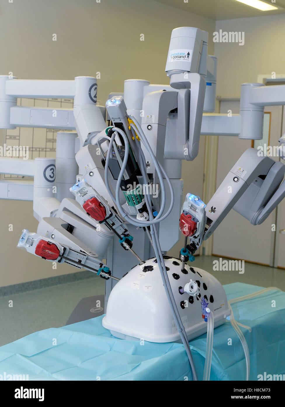 La chirurgia robotica per pazienti con cancro della prostata, da Vinci si  sistema chirurgico Foto stock - Alamy