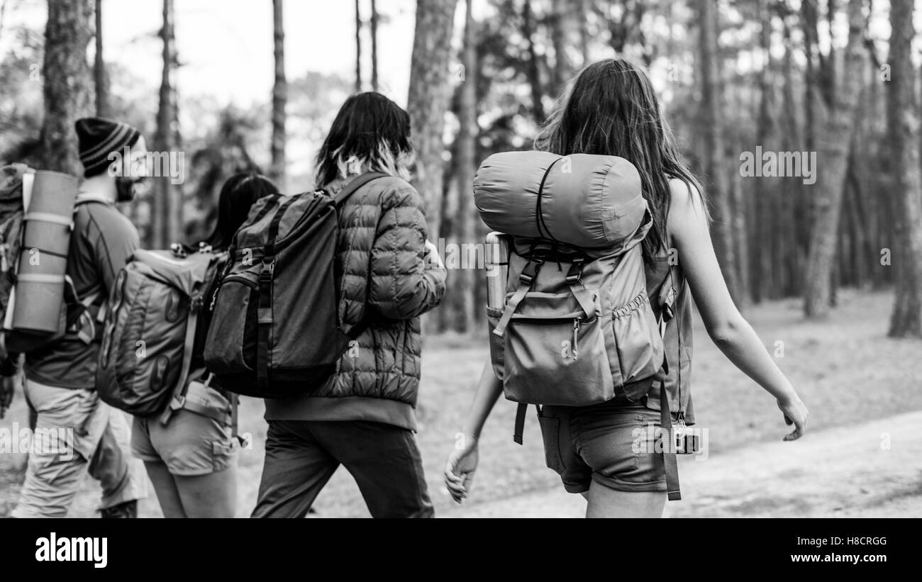 Persone amicizia ritrovo in viaggio destinazione Concetto di Campeggio Foto Stock