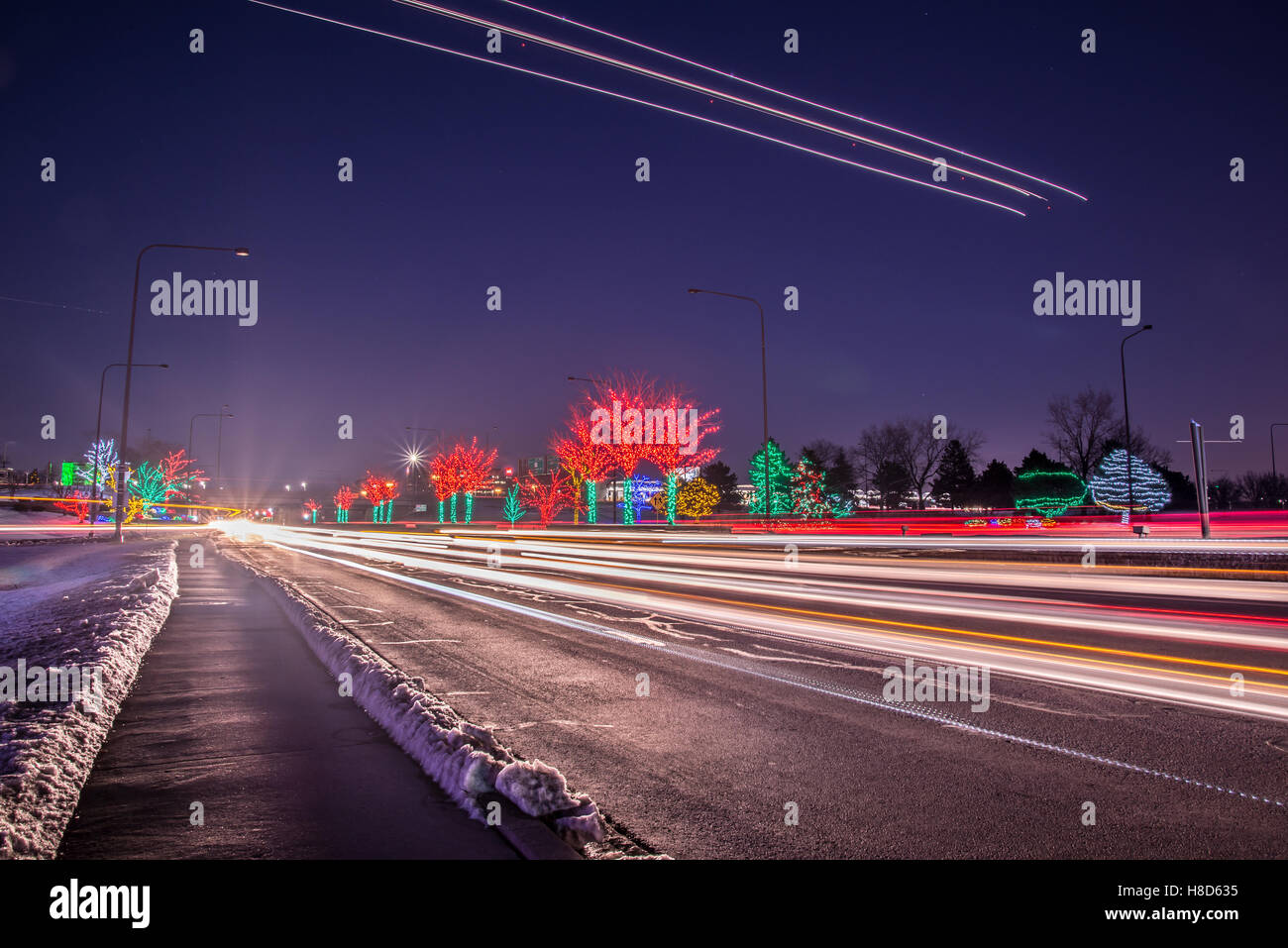 Sentieri di luci di Natale Foto Stock