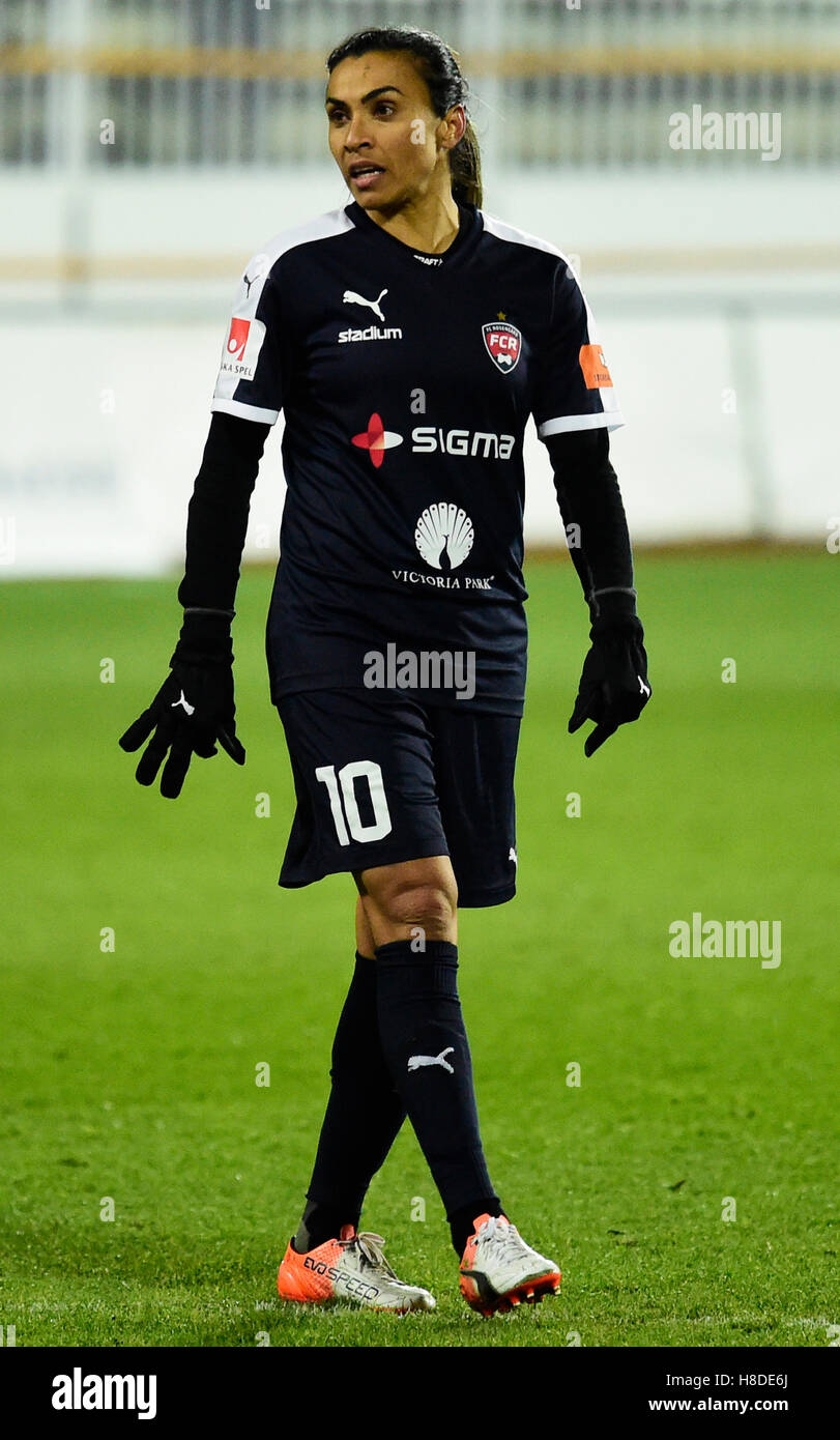 Praga, Repubblica Ceca. Decimo Nov, 2016. Giocatore di calcio MARTA di FC Rosengard in azione durante il calcio femminile Champions' League round di apertura di-16 corrispondono Slavia Praha vs Rosengard (Svezia) a Praga, Repubblica ceca, 10 novembre 2016. © Roman Vondrous/CTK foto/Alamy Live News Foto Stock