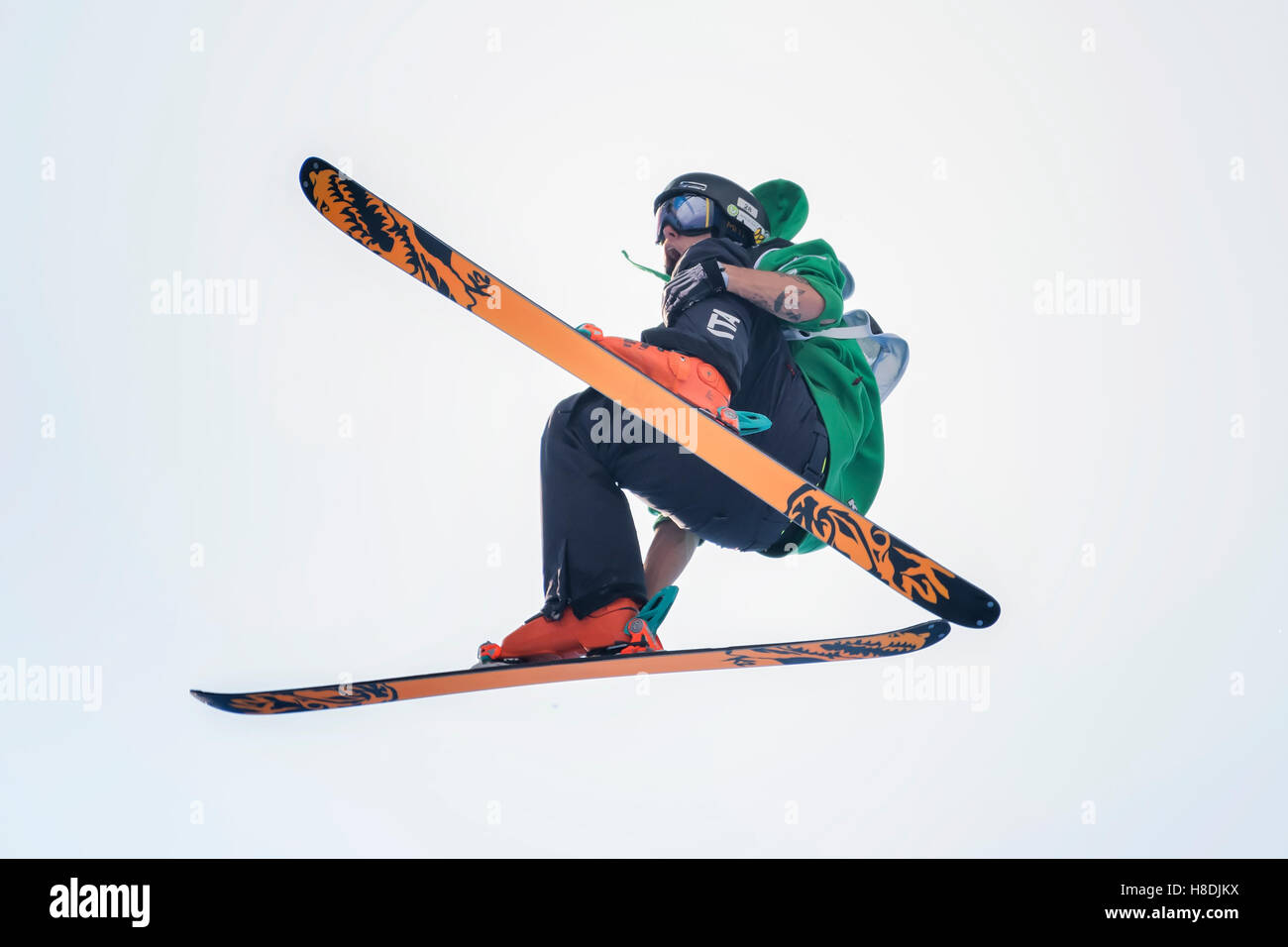 Milano, Italia. Decimo Nov, 2016. Freestyle Ski World Cup giorno di pratica durante il Big Air Milano. Credito: Federico Rostagno/Alamy Live News Foto Stock