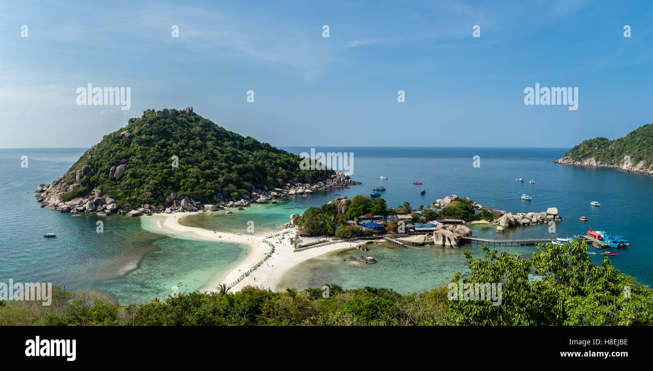 La tripla isole di Koh Nang Yuan sono collegati da una comune sandbar appena al largo della costa di Koh Tao, Thailandia, Sud-est asiatico Foto Stock
