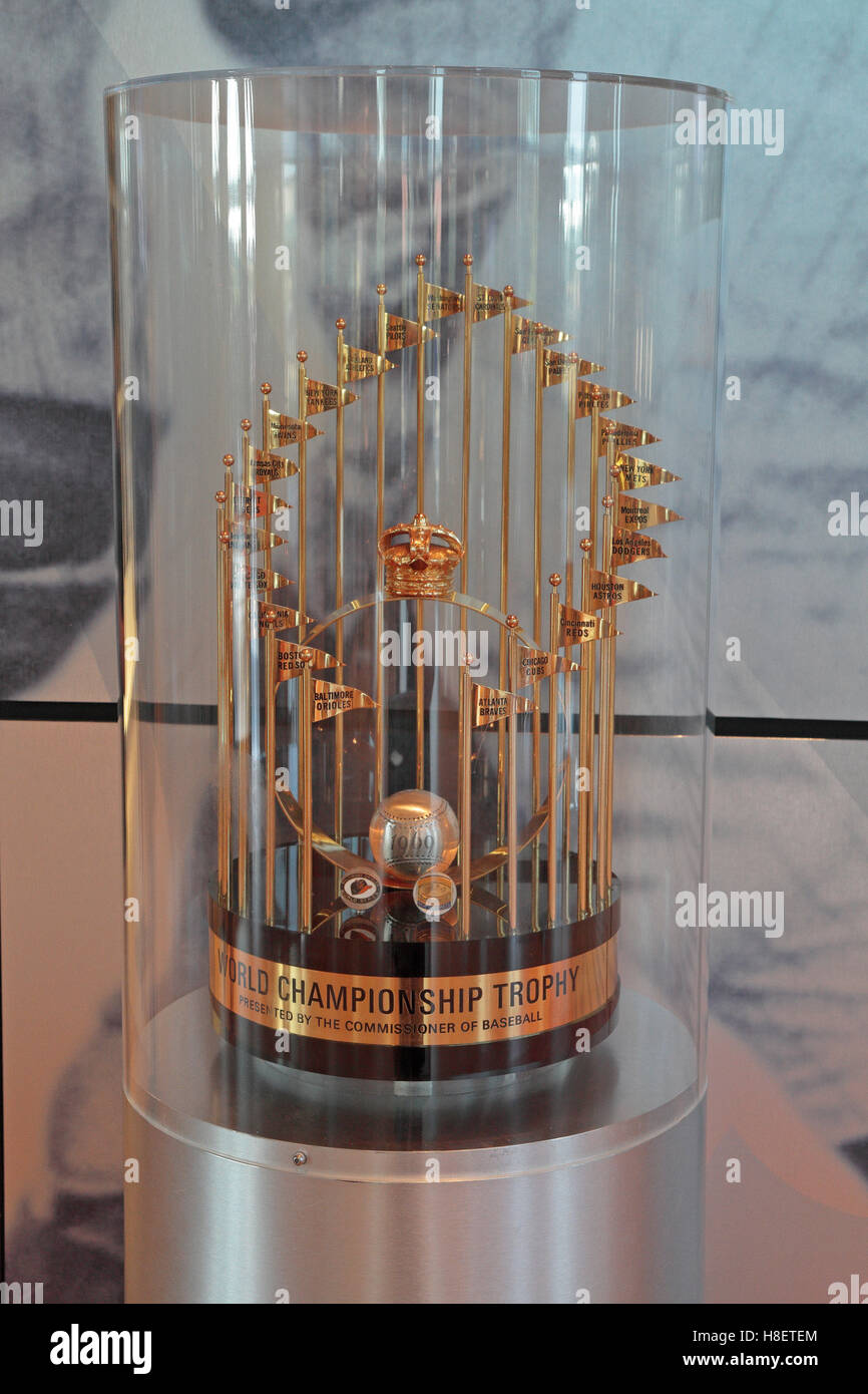 Il 1969 World Trophy Serie sul display a Citi Field, casa stadio della MLB New York Mets, New York, Stati Uniti. Foto Stock