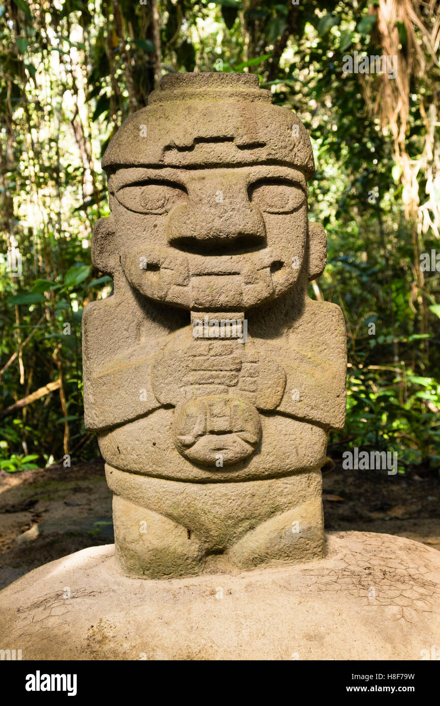 Funerale Pre-Colombian sculture di San Agustin, la civiltà megalitica, il Parco Archeologico di San Agustin, Huila, Colombia Foto Stock