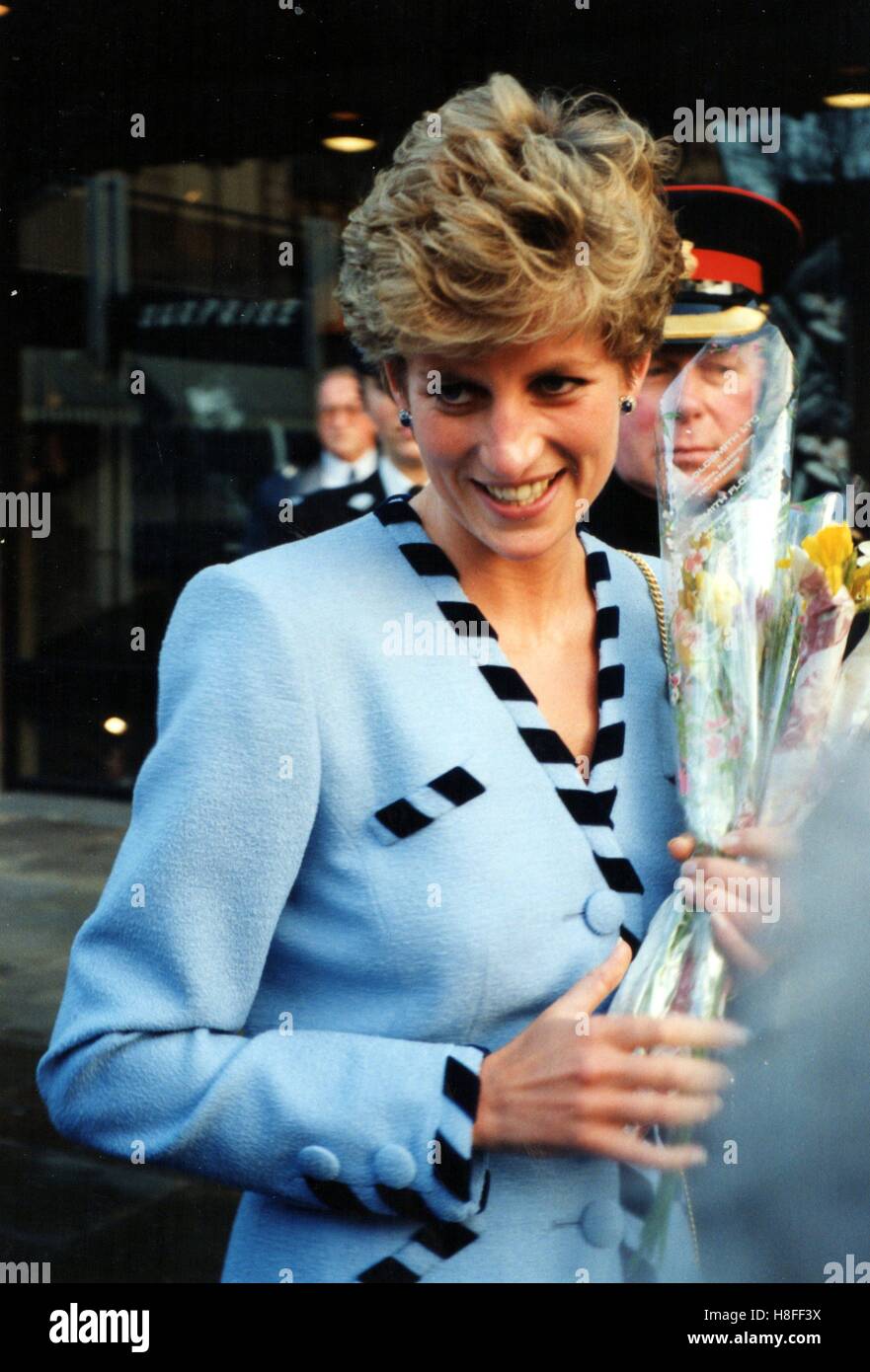 Di SUA ALTEZZA REALE IL PRINCIPE DI GALLES Diana Principessa di Galles visite Nottingham Gennaio 1993 Foto Stock