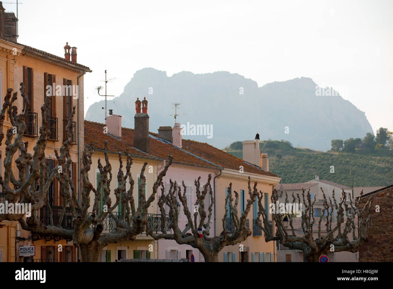 Frankreich, Cote d Azur, Dipartimento del Var, Roquebrune-sur-Argens bei Frejus. Der alte Ortskern von Roquebrune. Foto Stock