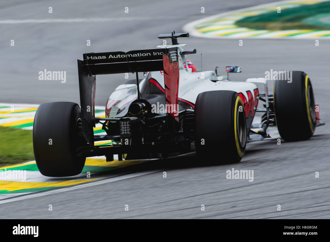Sao Paulo, Brasile. 12 Novembre, 2016. Romain Grosjean (FRA) Haas F1 Team durante la sessione di pratica del Brasile il Grand Prix di Formula 1 nel 2016 svoltasi sul circuito di Interlagos il sabato. (Foto: Victor Eleutério/Fotoarena) Credito: Foto Arena LTDA/Alamy Live News Foto Stock