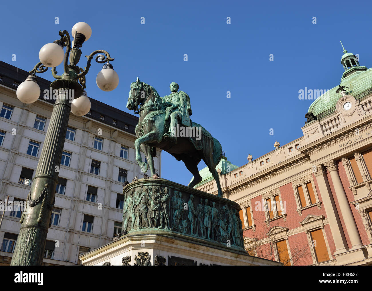 A Belgrado, in Serbia. Il principe Mihailo monumento in Piazza della Repubblica. Foto Stock