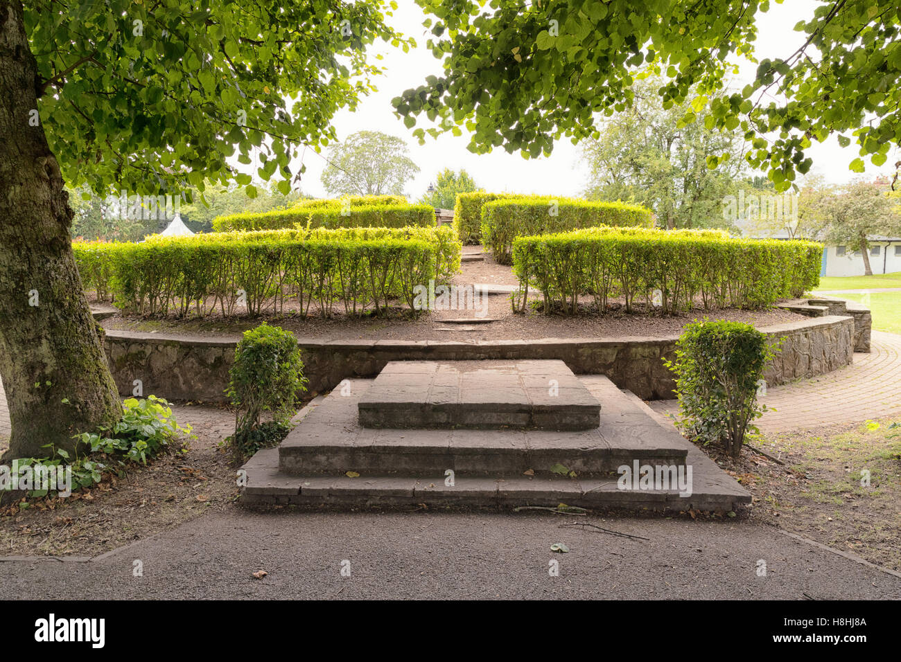 Una vista sui giardini pubblici nella città di Alton park in Hampshire. Foto Stock