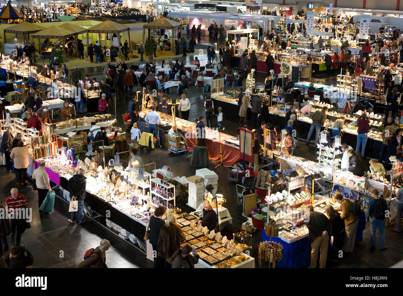 Germania, la zona della Ruhr, Dortmund, fiera di minerali, fossili, gemme e gioielli presso il centro espositivo Westfalenhallen. Foto Stock