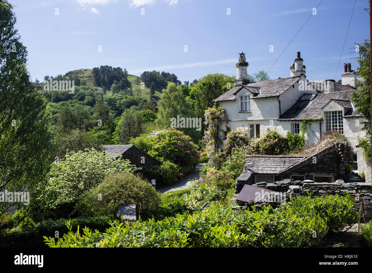 Rydal Hall, una volta di proprietà di William Wordsworth a fianco di Rydal acqua, nel Lake District inglese, Cumbria. Foto Stock