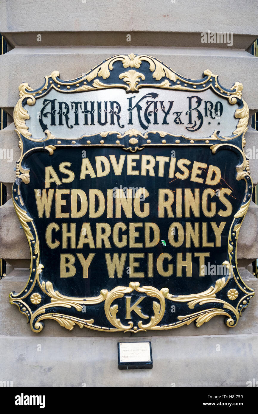 "Arthur Kay & Bro' insegna esterna gioiellerie nel centro della città di Manchester, UK. Foto Stock