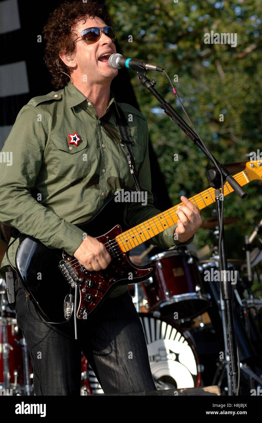 Gustavo Cerati performing live a Central Park Summerstage di New York City il 5 agosto 2006 © David Atlas / MediaPunch - REGNO UNITO diritti solo *Unbylined utilizza incorreranno in un supplemento di costo discrezionale!**** SOLO REGNO UNITO *** Foto Stock