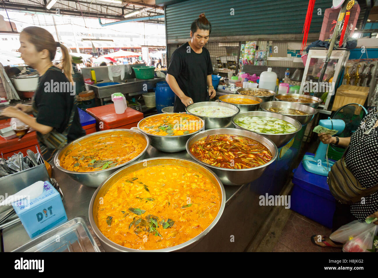 PHUKET, Tailandia - 16 OTT 2016: frutta, verdura, pesce e carne al Robinsons mercato fresco su ottobre 16, 2016 a Phuket a Foto Stock