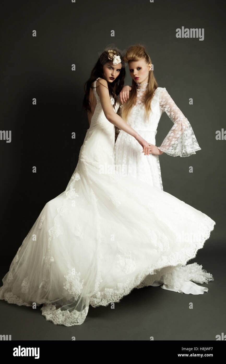 Milano, Italia-Febbraio 14, 2014 foto evento con bellissimo modello di moda nell'immagine della sposa Foto Stock