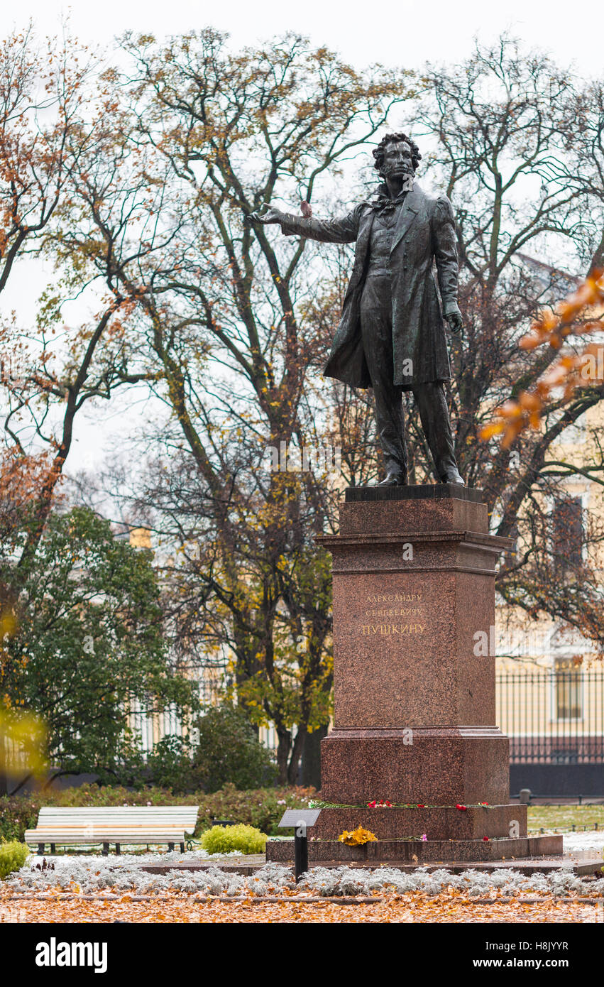 Monumento a Alexander Pushkin Foto Stock