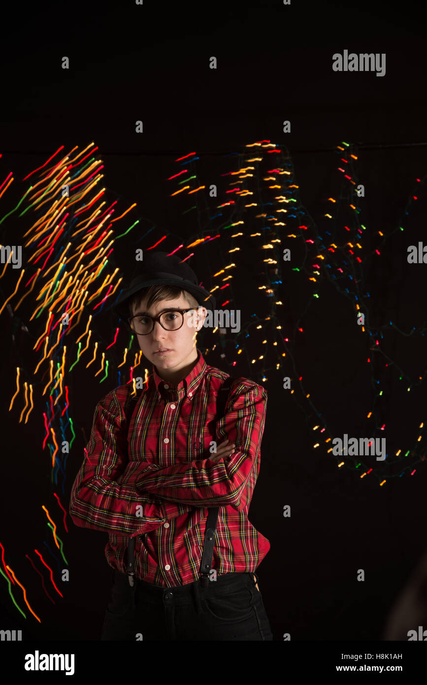 Teen in luci di vorticazione Foto Stock