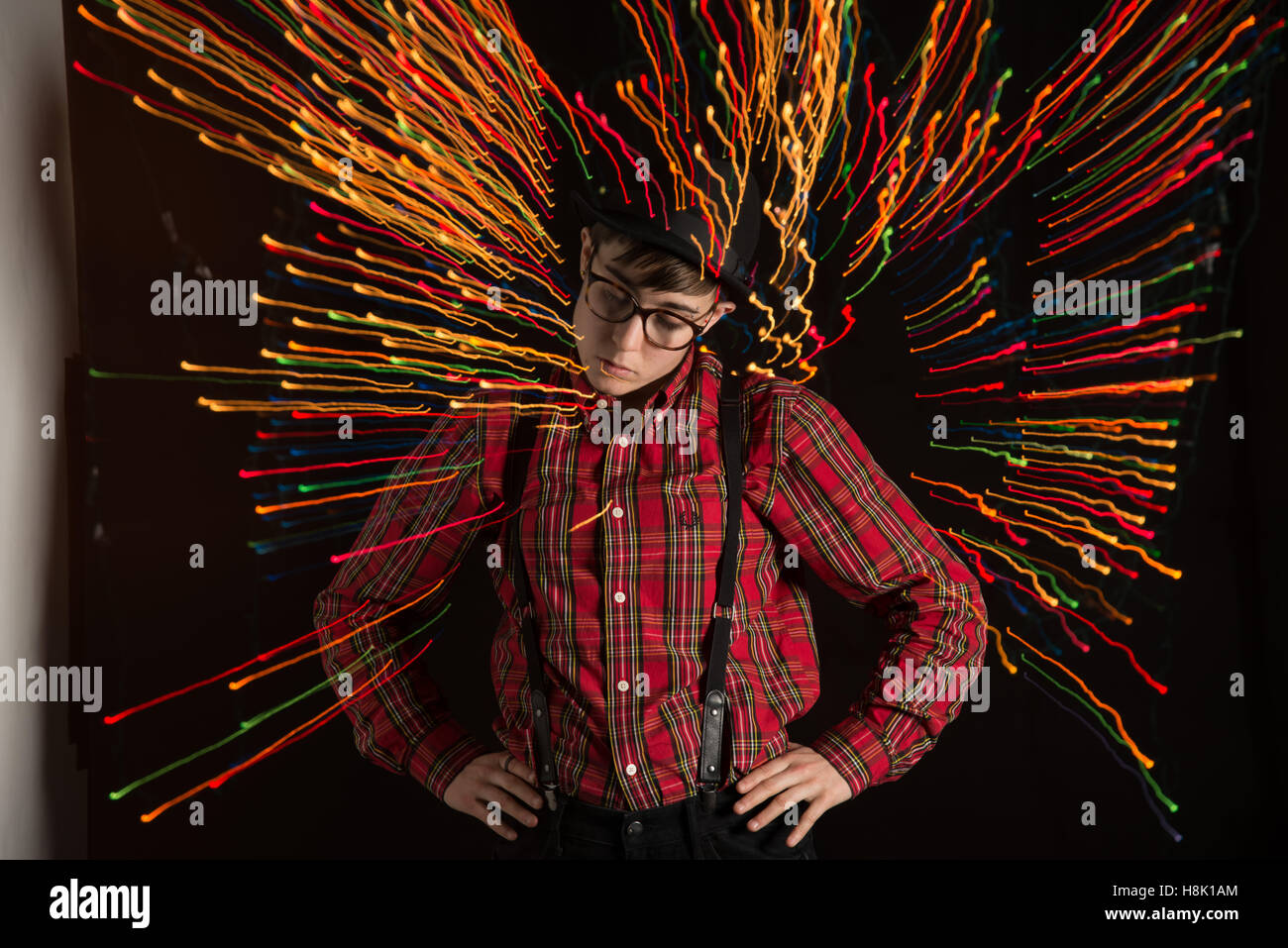 Teen in luci di vorticazione Foto Stock