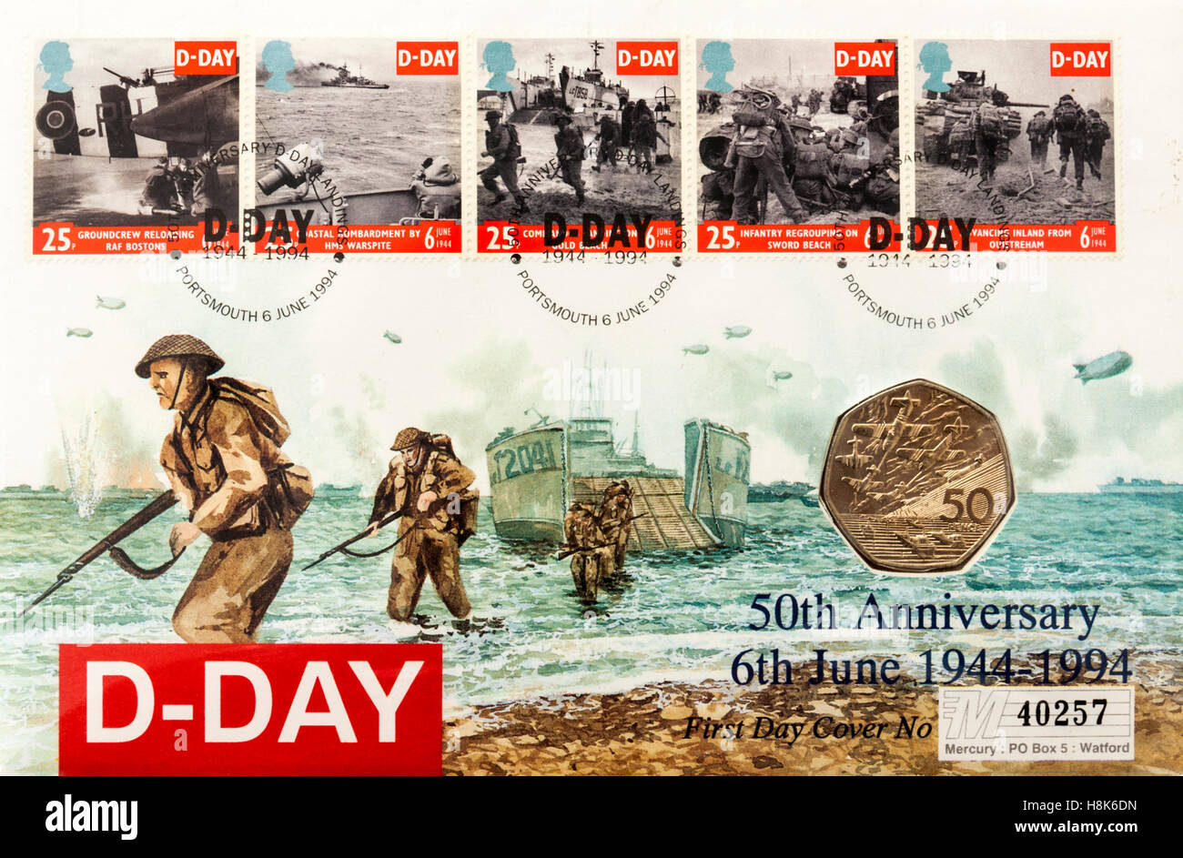 Gran Bretagna 50p D-Day Coin Primo Giorno coperchio (6 giugno 1994) per commemorare il cinquantesimo anniversario del D-Day. Nelle prime ore di Foto Stock