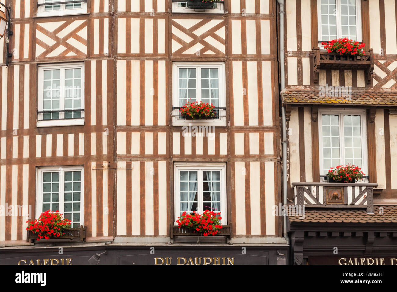 Vecchie case di cnetre di Honfleur, Calvados. Foto Stock