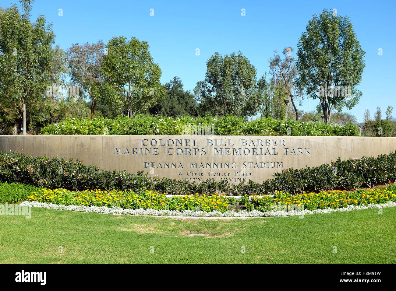 Firmare all'entrata al colonnello Bill Barber Marine Corps Memorial Park, Irvine, California. Foto Stock
