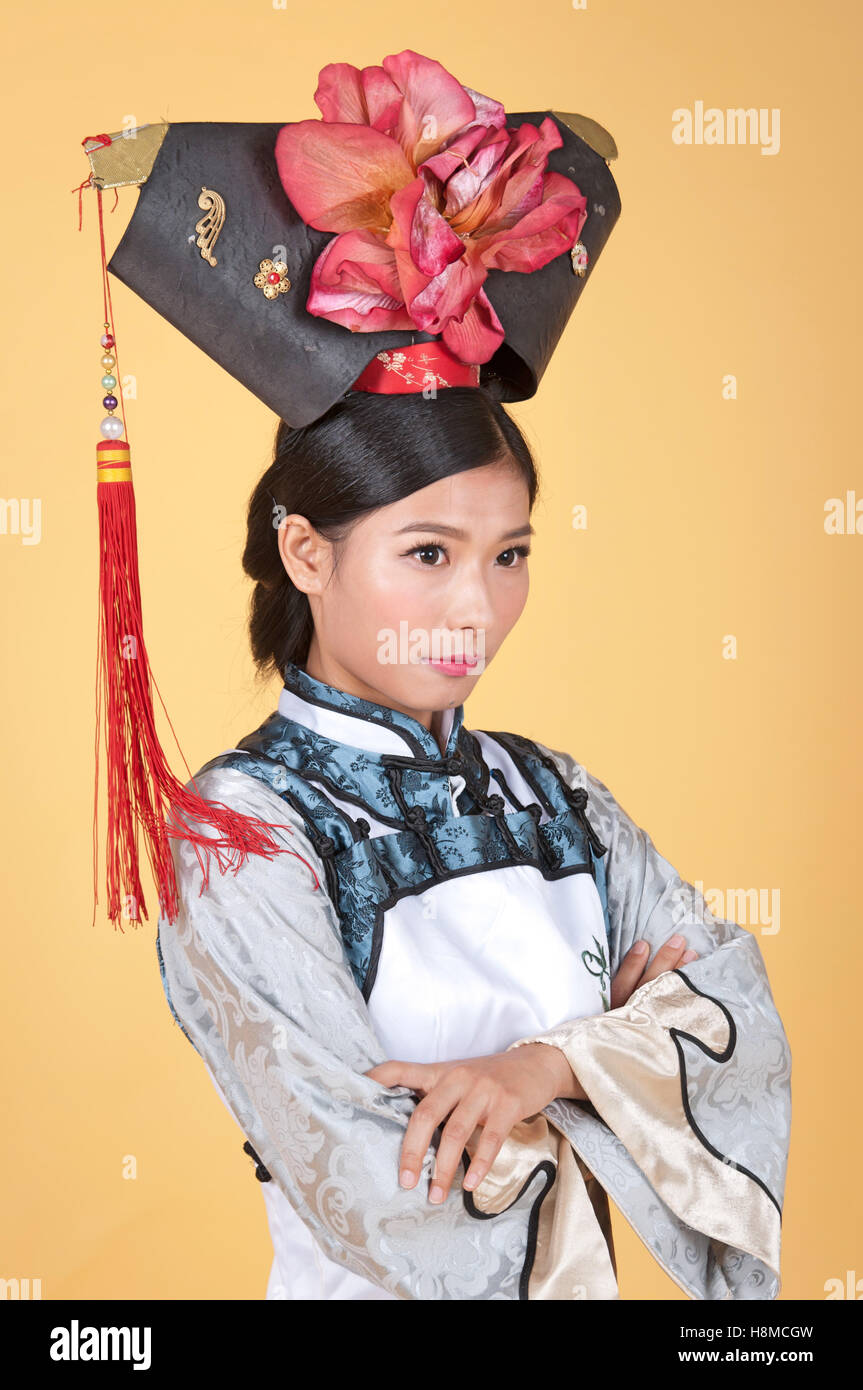 La Principessa cinese con i bracci ripiegati Foto Stock