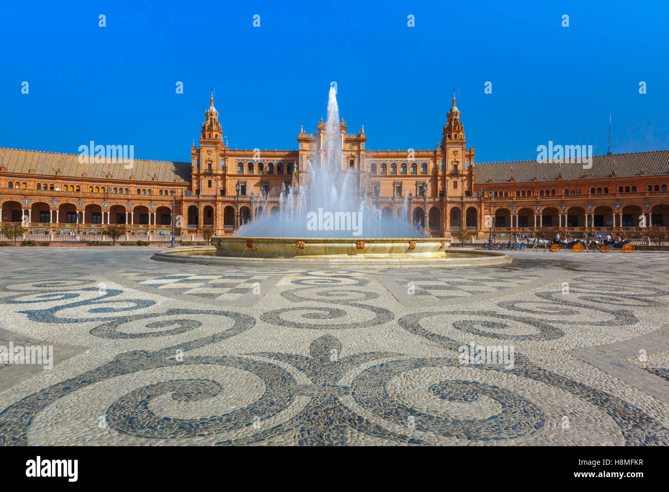 Plaza de Espana a giornata di sole a Siviglia, Spagna Foto Stock