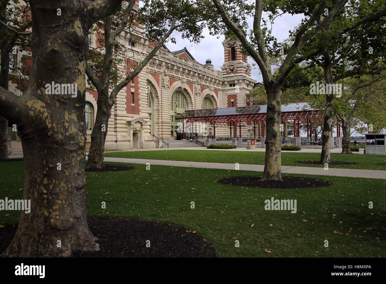 Dal 1990 l'isola di Ellis Islanda è sede del Museo di immigrazione. Ellis Island è situato nei pressi di New York City. L'isola, insieme con la statua della libertà è parte della Statua della Libertà Monumento nazionale dal 1965. Ellis island; New York City; N | Utilizzo di tutto il mondo Foto Stock