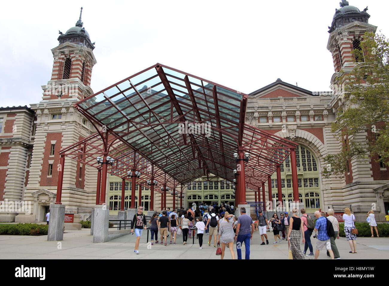 Dal 1990 l'isola di Ellis Islanda è sede del Museo di immigrazione. Ellis Island è situato nei pressi di New York City. L'isola, insieme con la statua della libertà è parte della Statua della Libertà Monumento nazionale dal 1965. Ellis island; New York City; N | Utilizzo di tutto il mondo Foto Stock