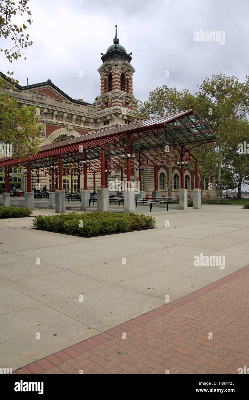 Dal 1990 l'isola di Ellis Islanda è sede del Museo di immigrazione. Ellis Island è situato nei pressi di New York City. L'isola, insieme con la statua della libertà è parte della Statua della Libertà Monumento nazionale dal 1965. Ellis island; New York City; N | Utilizzo di tutto il mondo Foto Stock