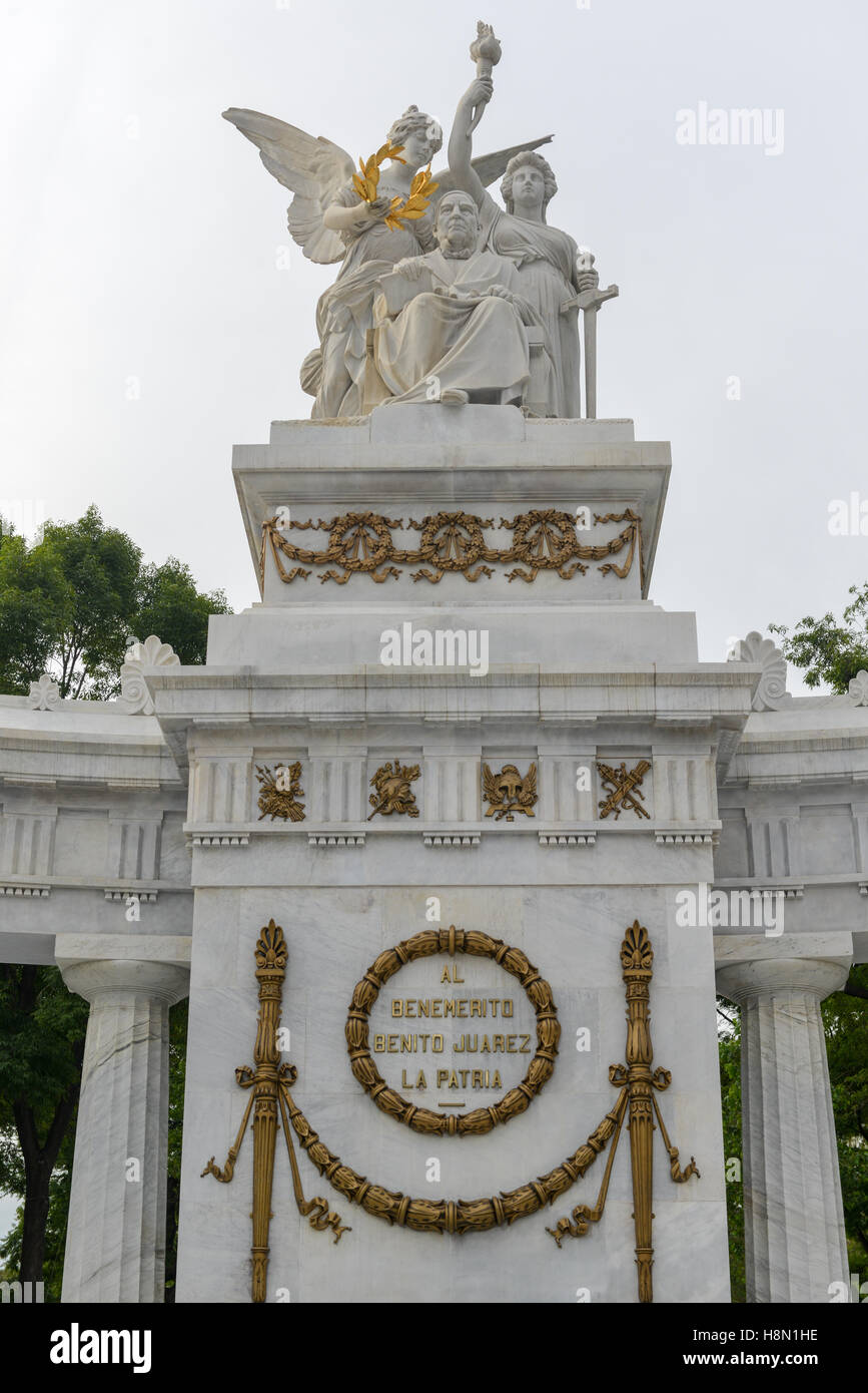 Monumento a Benito Juarez (Hemiciclo un Benito Juarez). Neoclassico monumento in marmo di Benito Juarez, Messico della prima ind Foto Stock