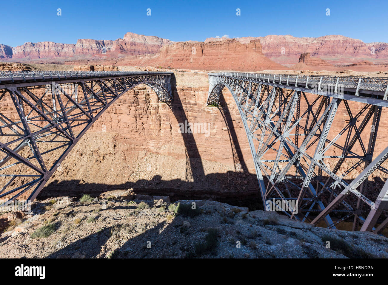 Marble Canyon dei ponti che attraversano il fiume Colorado vicino page Arizona. Foto Stock