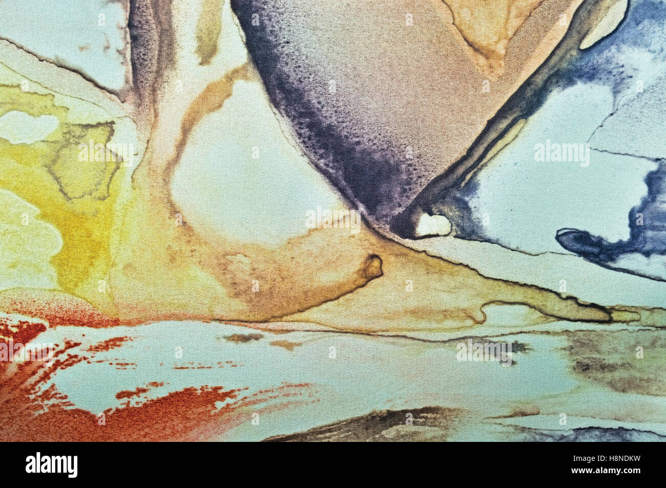 Abstract vernice ad acquerello, VERNICIATO TESTURIZZATO orizzontale di tessuto di seta tela macro sfondo closeup, stampato turchese pastello Foto Stock