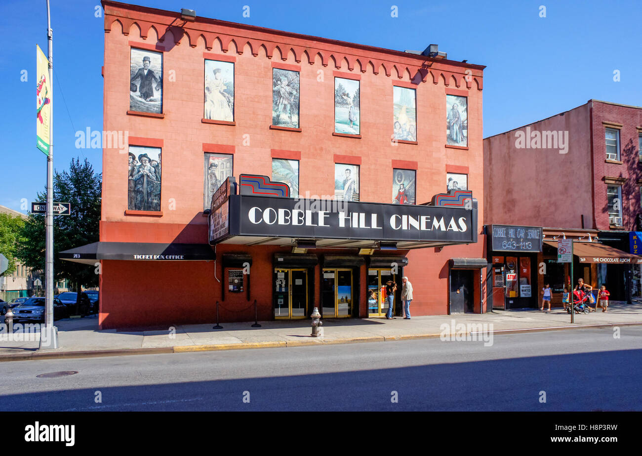 La collina di ciottoli Cinema sulla Corte Street in Brooklyn, New York Foto Stock