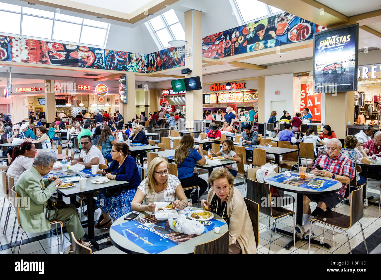 Miami Florida, centro commerciale internazionale, food Court plaza, tavoli, ristoranti, ristoranti, ristoranti, ristoranti, ristoranti, caffè, concessioni, FL161025211 Foto Stock