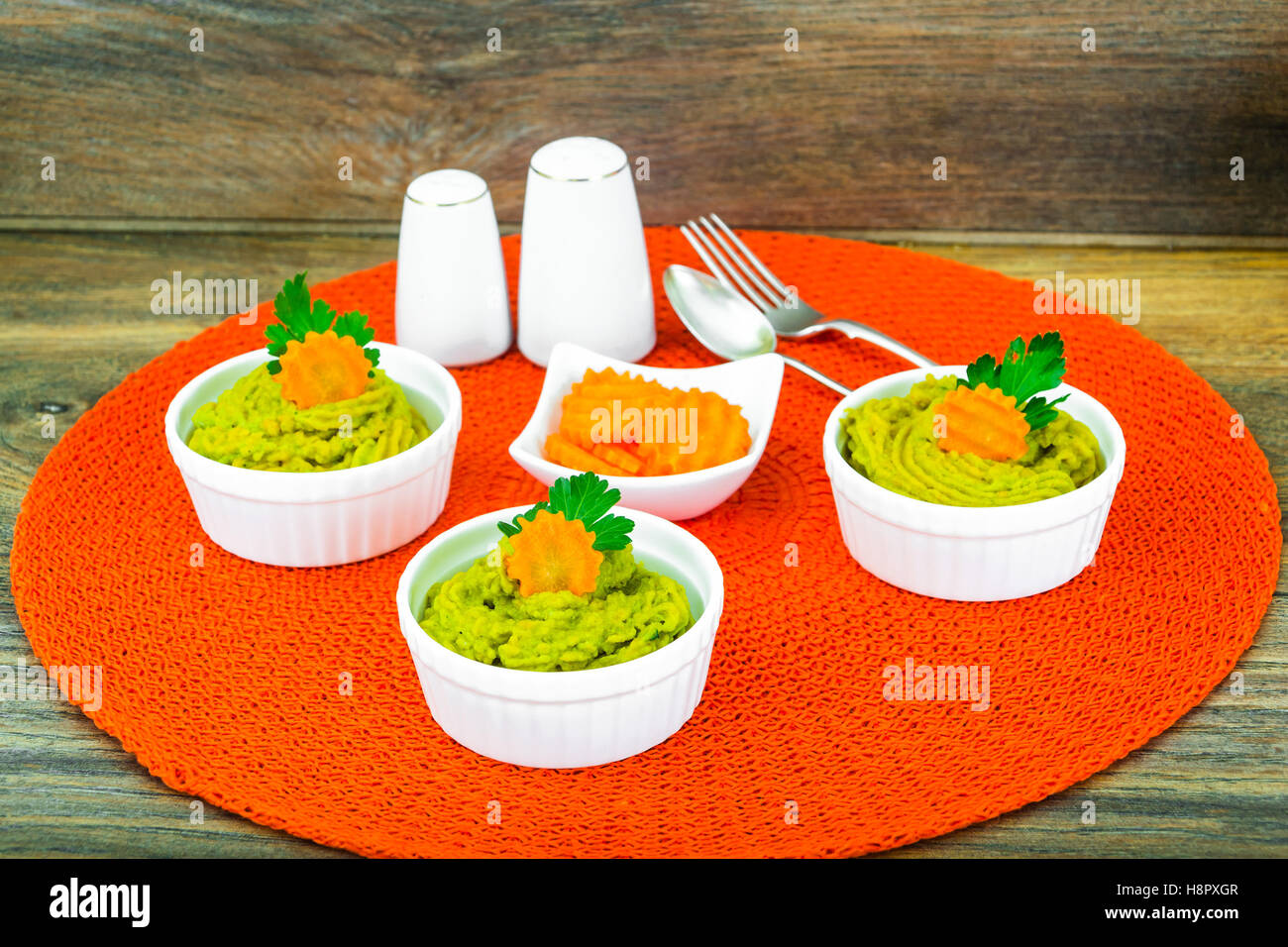 Pâté di purea di broccoli, zucca e carota Foto Stock