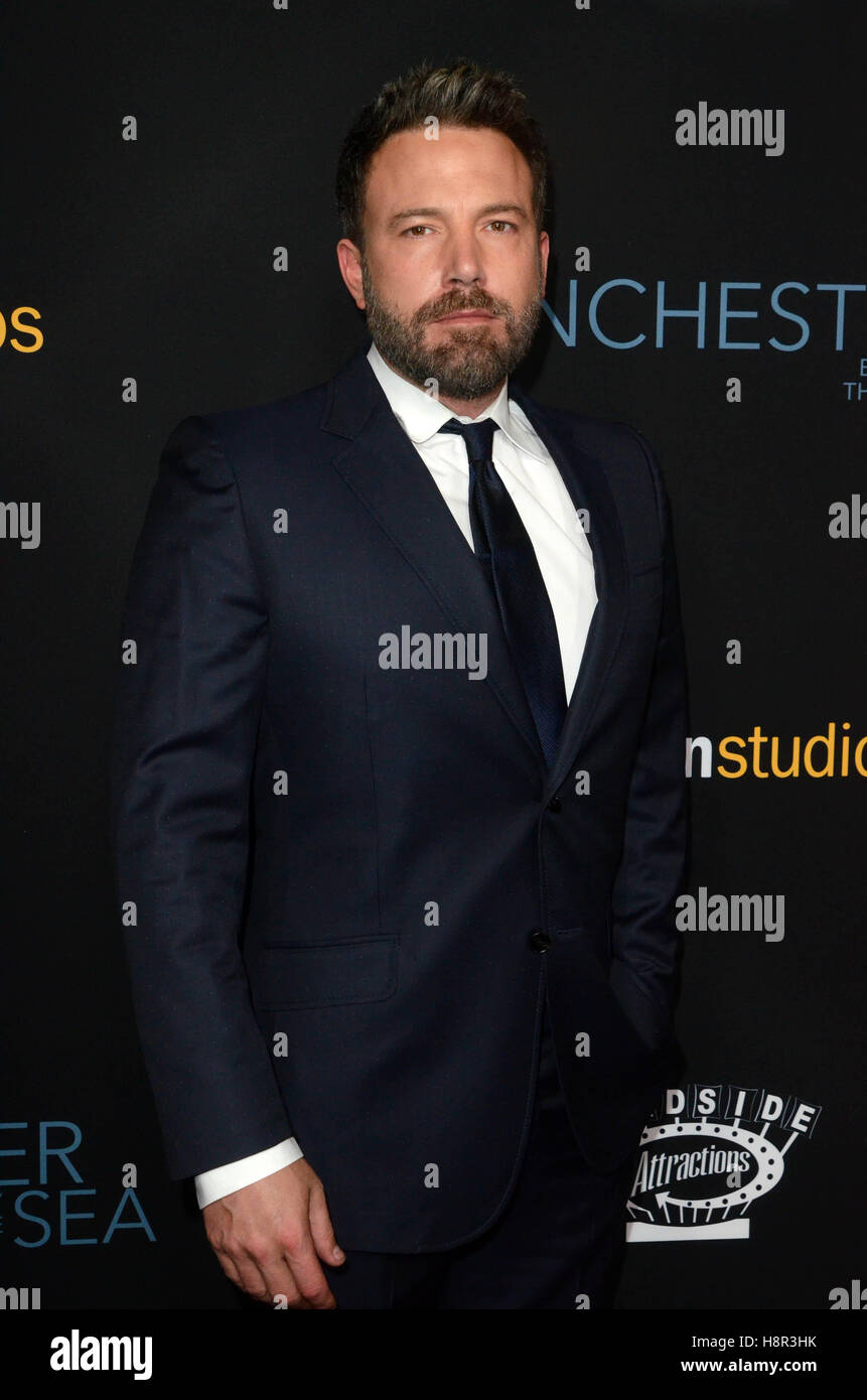 Beverly Hills, Ca. Xiv Nov, 2016. Ben Affleck alla premiere di Amazon Studios 'Manchester dal mare" a Samuel Goldwyn Theatre il 14 novembre 2016 a Beverly Hills, la California. Credito: David Edwards/media/punzone Alamy Live News Foto Stock